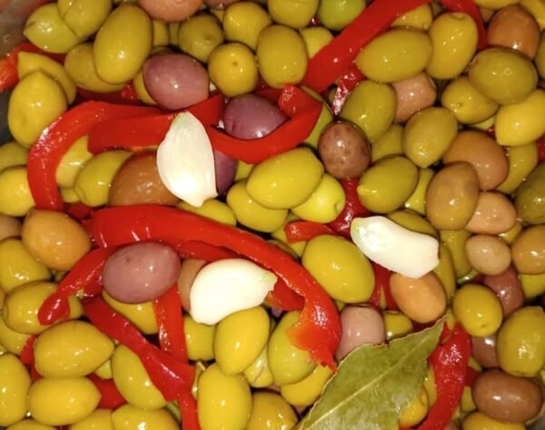 olive vert entière piquante